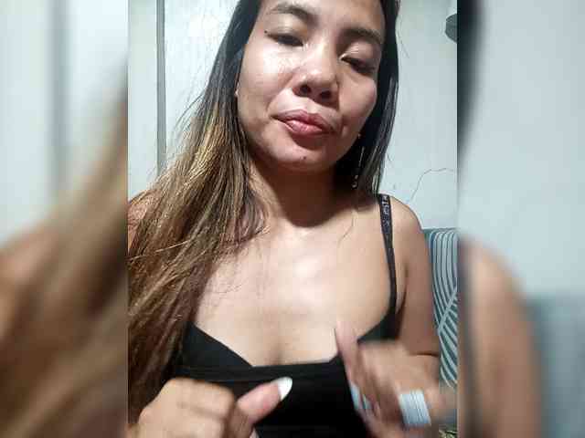 SweetKittyx22 webcam