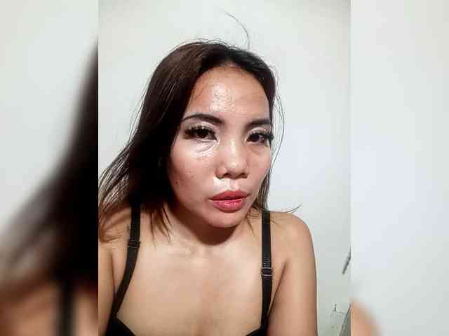 SweetKittyx22 webcam