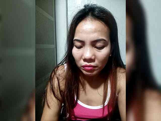 SweetKittyx22 webcam