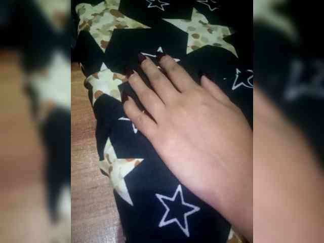 SweetKittyx22 webcam