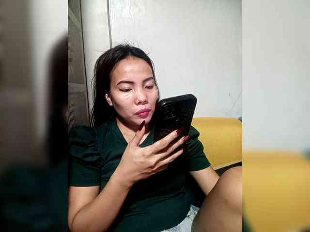 SweetKittyx22 webcam