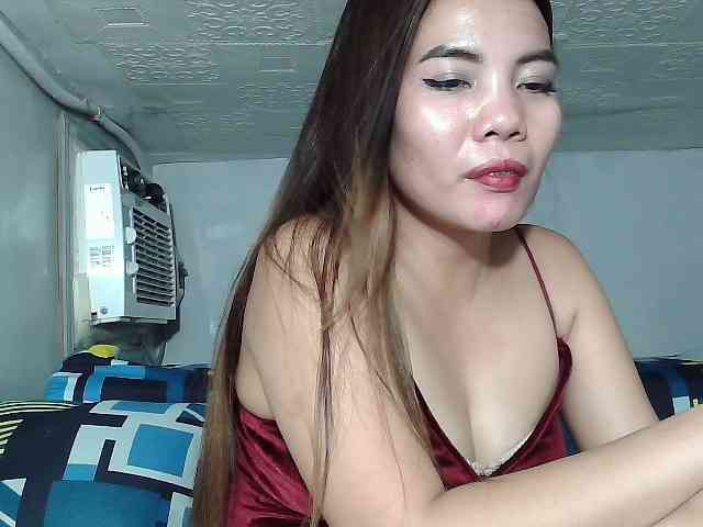 SweetKittyx22 webcam