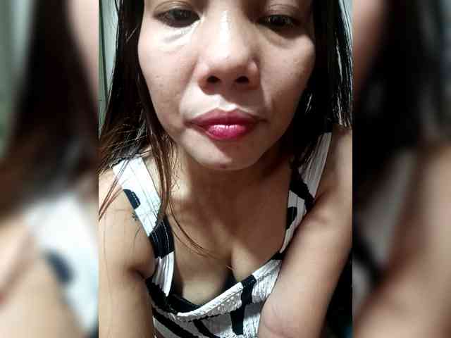 SweetKittyx22 webcam