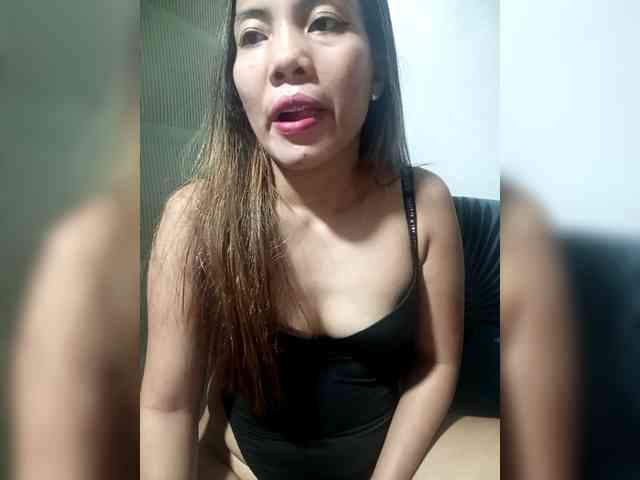 SweetKittyx22 webcam