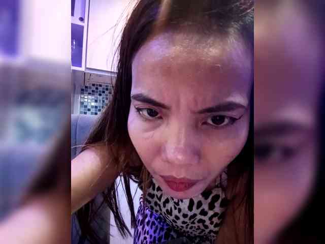 SweetKittyx22 webcam