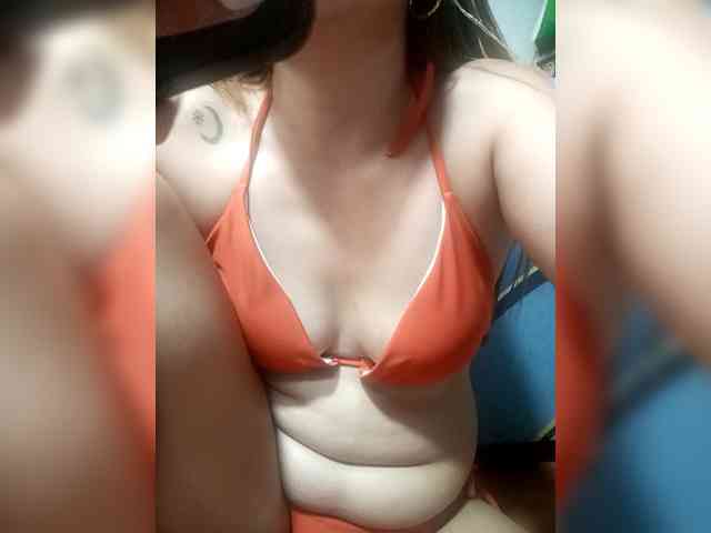 SweetKittyx22 webcam