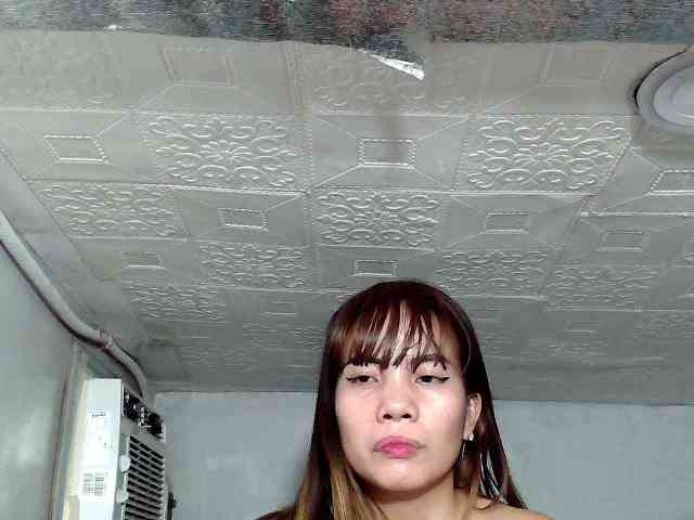 SweetKittyx22 webcam