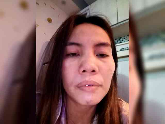 SweetKittyx22 webcam