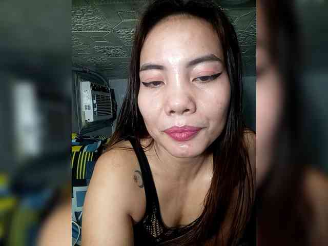 SweetKittyx22 webcam