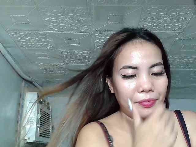 SweetKittyx22 webcam