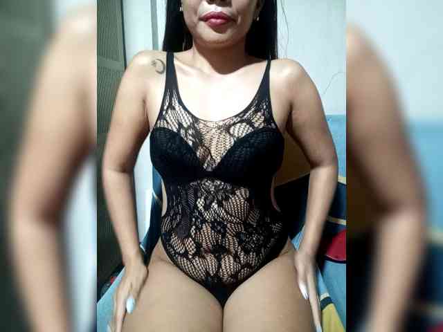 SweetKittyx22 webcam