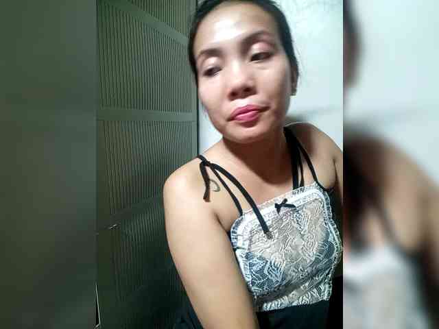 SweetKittyx22 webcam