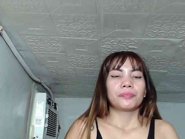 SweetKittyx22 webcam