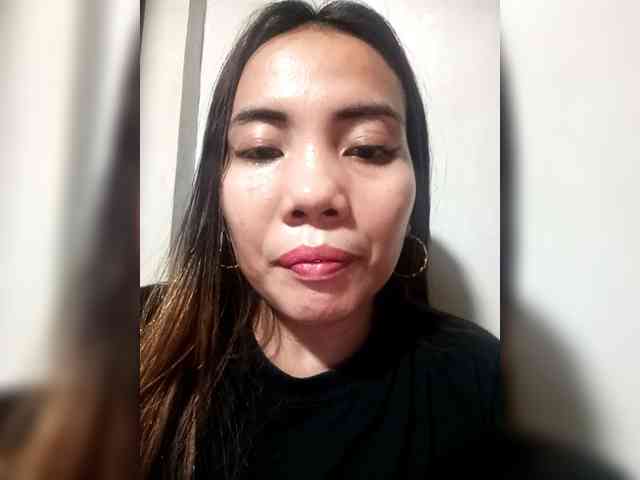 SweetKittyx22 webcam