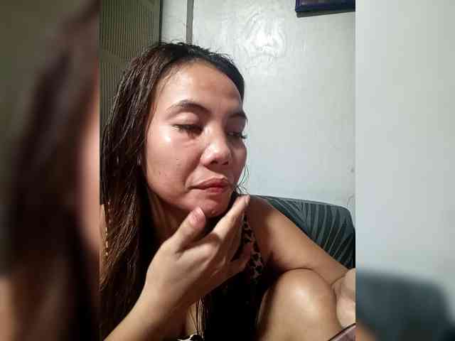 SweetKittyx22 webcam