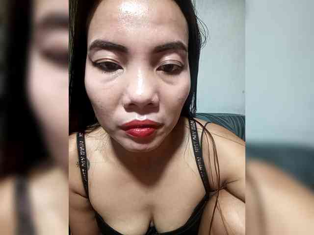 SweetKittyx22 webcam