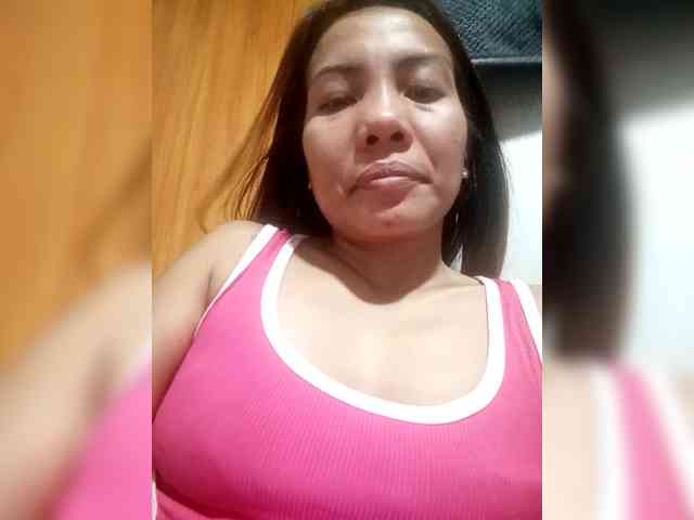 SweetKittyx22 webcam