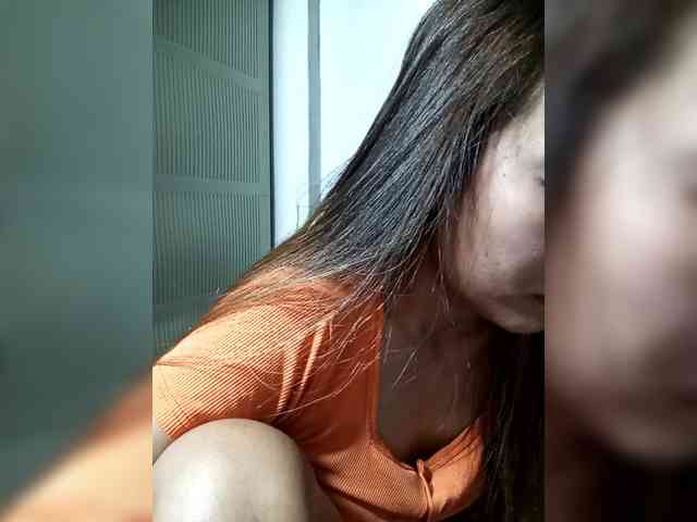 SweetKittyx22 webcam