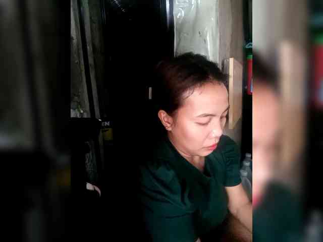 SweetKittyx22 webcam