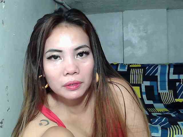 SweetKittyx22 webcam