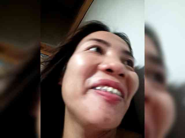 SweetKittyx22 webcam