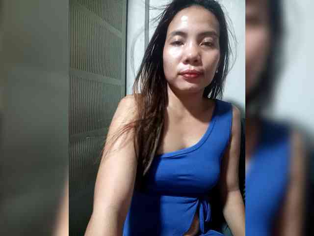 SweetKittyx22 webcam