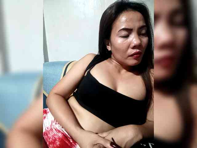 SweetKittyx22 webcam