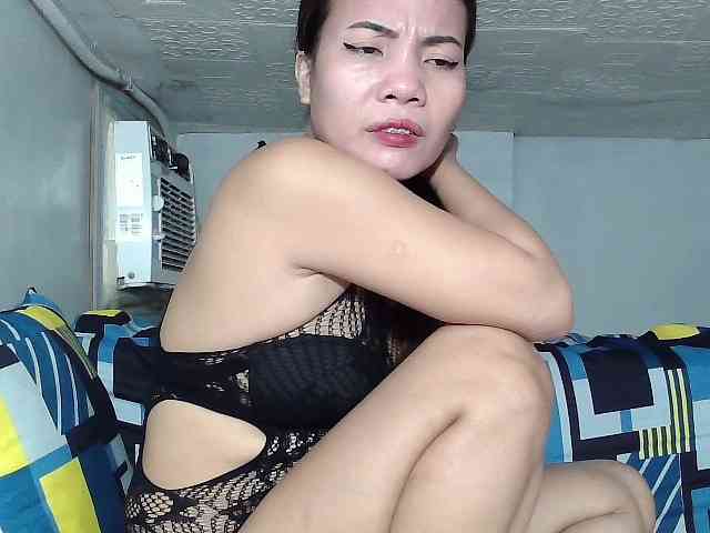 SweetKittyx22 webcam