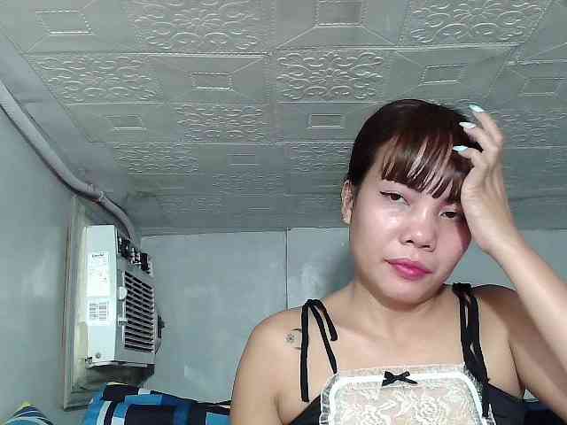 SweetKittyx22 webcam