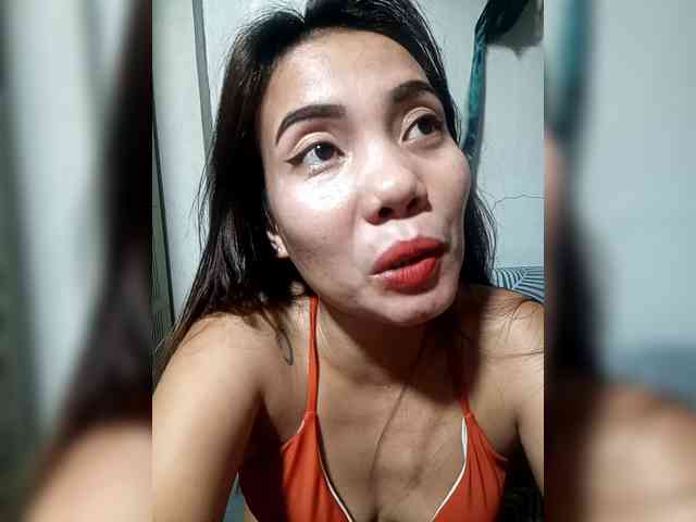 SweetKittyx22 webcam