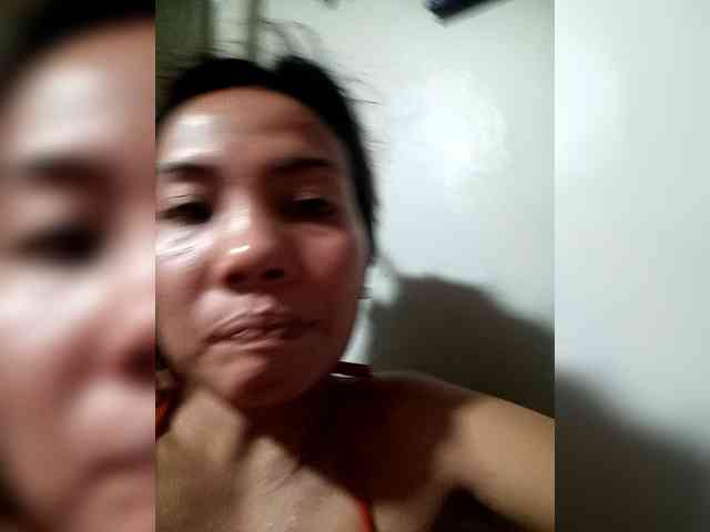 SweetKittyx22 webcam