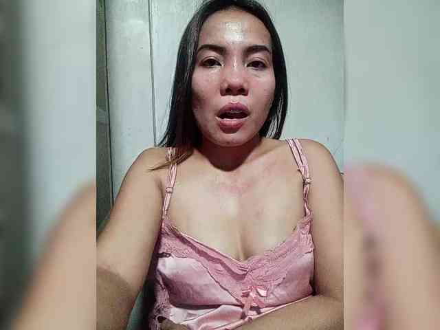 SweetKittyx22 webcam