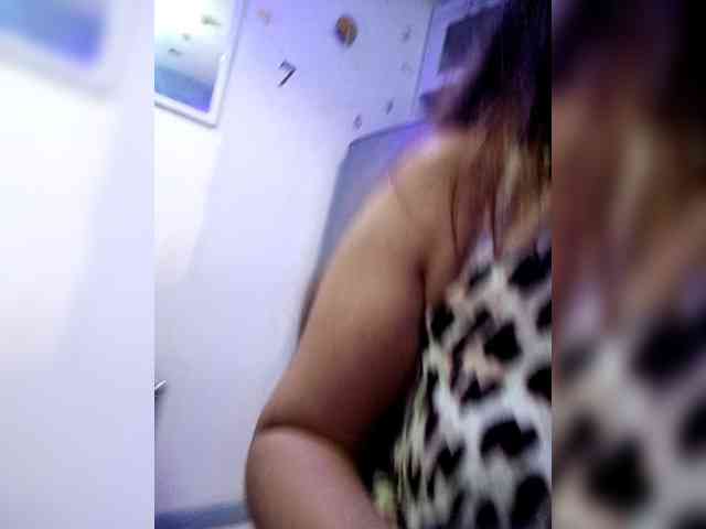 SweetKittyx22 webcam