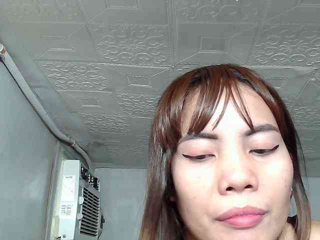 SweetKittyx22 webcam