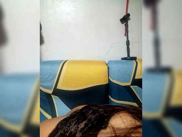 SweetKittyx22 webcam