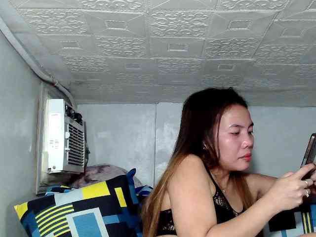 SweetKittyx22 webcam