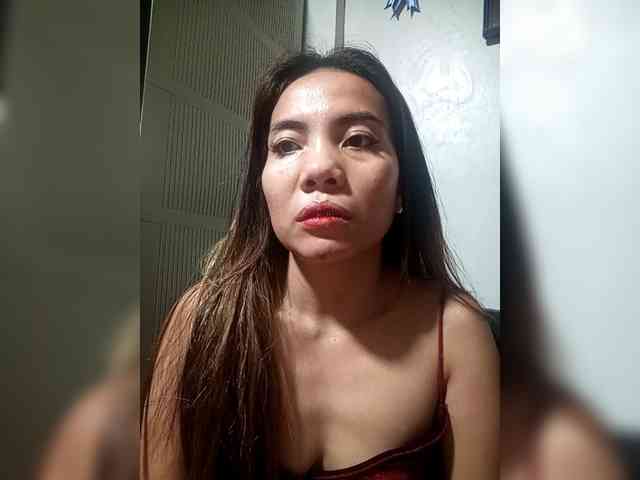 SweetKittyx22 webcam