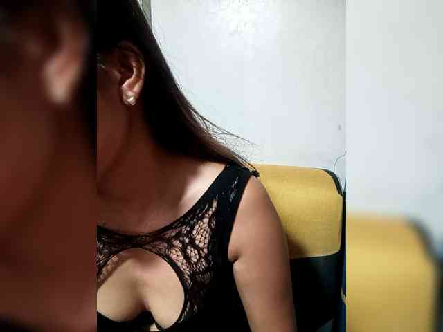 SweetKittyx22 webcam