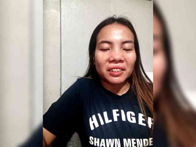 SweetKittyx22 webcam