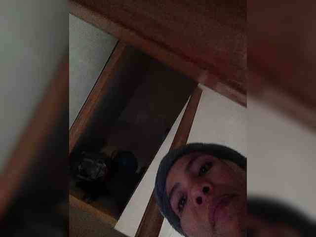 SweetKittyx22 webcam