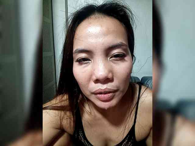 SweetKittyx22 webcam