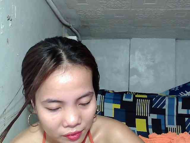 SweetKittyx22 webcam