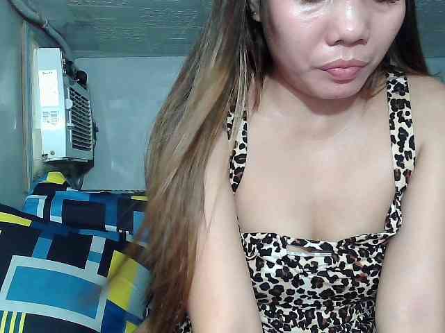 SweetKittyx22 webcam