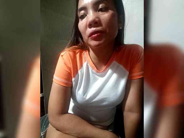 SweetKittyx22 webcam