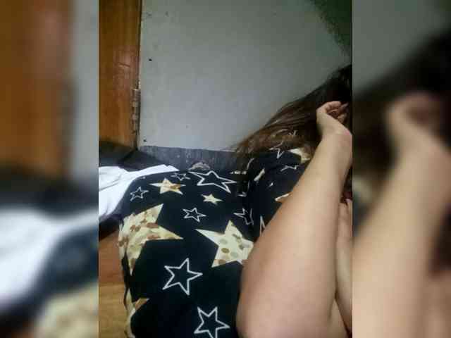 SweetKittyx22 webcam