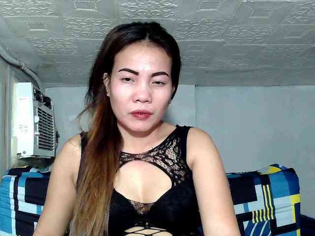 SweetKittyx22 webcam