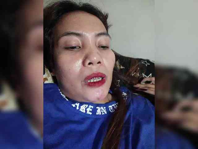 SweetKittyx22 webcam