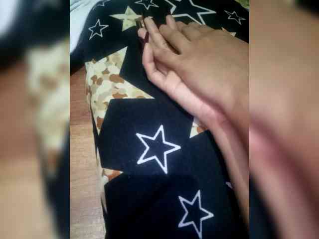 SweetKittyx22 webcam