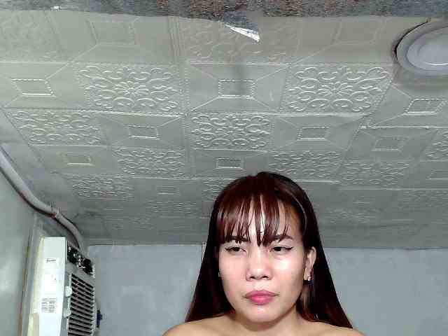 SweetKittyx22 webcam