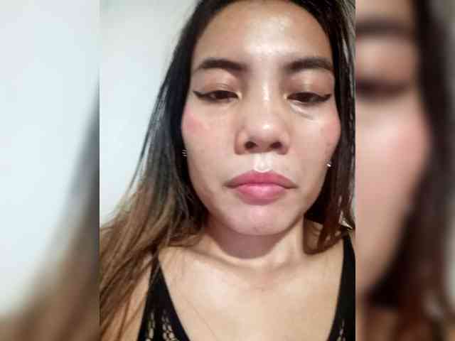 SweetKittyx22 webcam